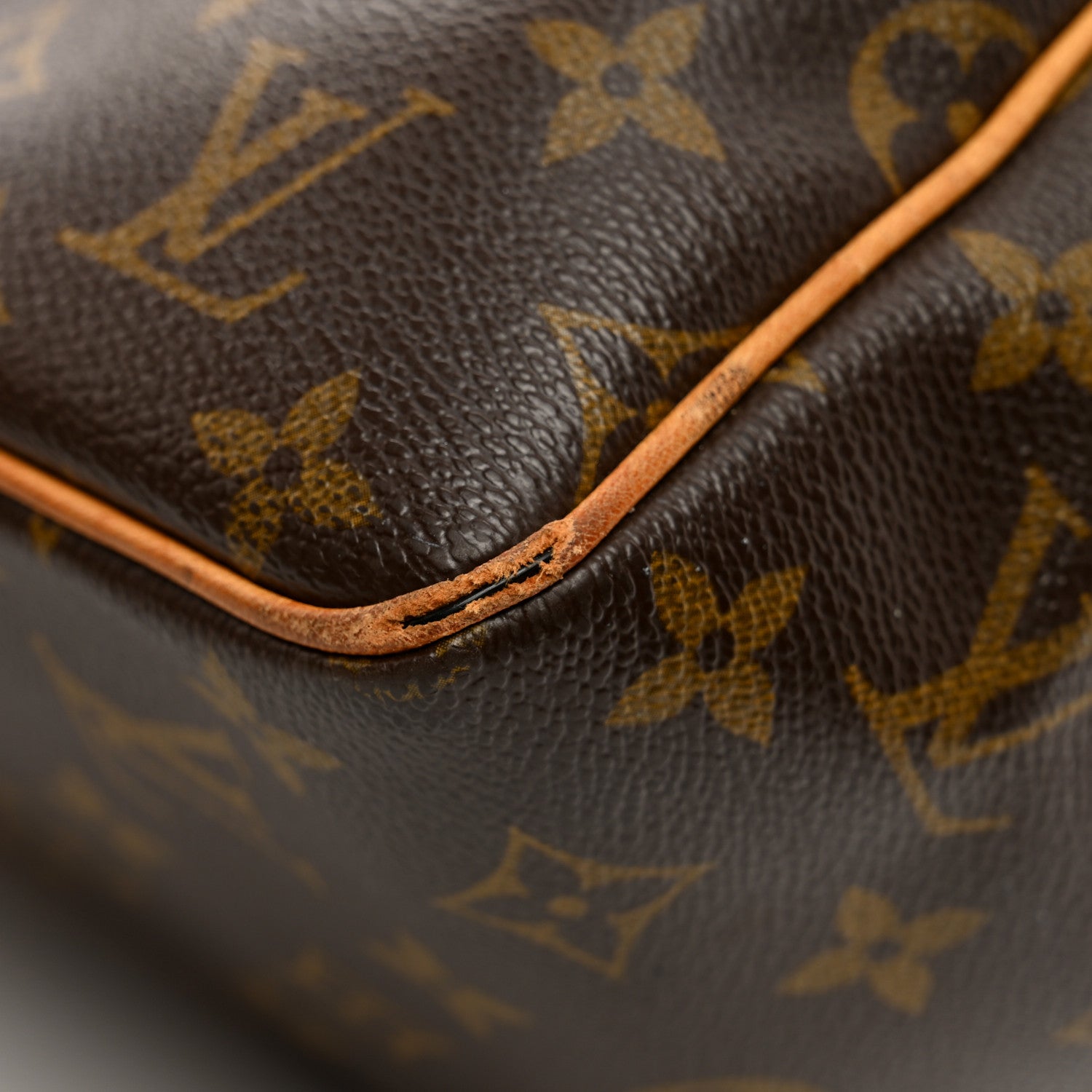 Louis Vuitton Monogram Batignolles 11 of 16
