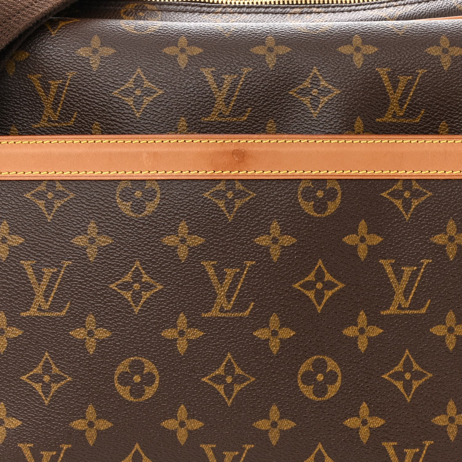 Louis Vuitton Monogram Reporter GM 8 of 10