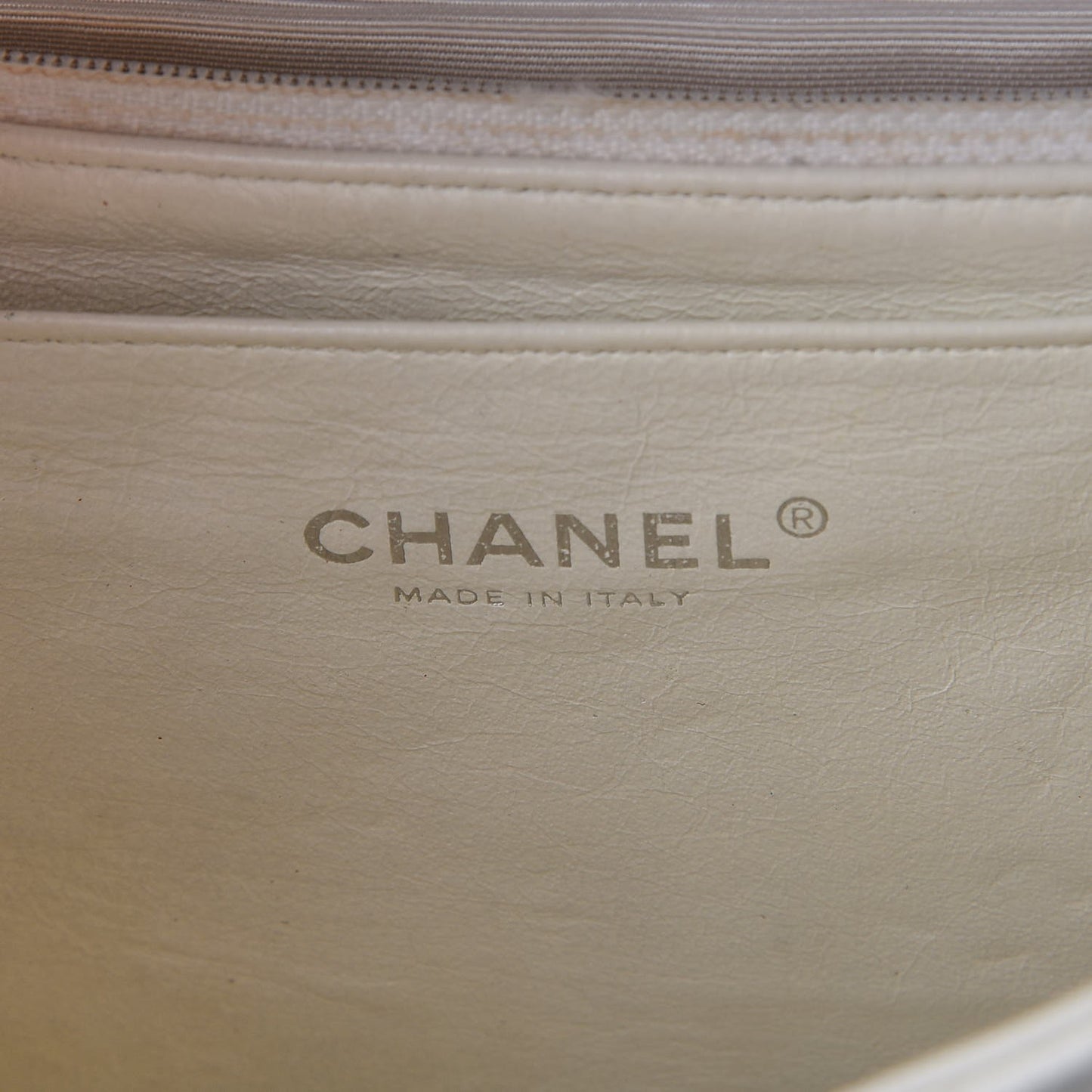 Caviar Quilted Jumbo Single Flap White