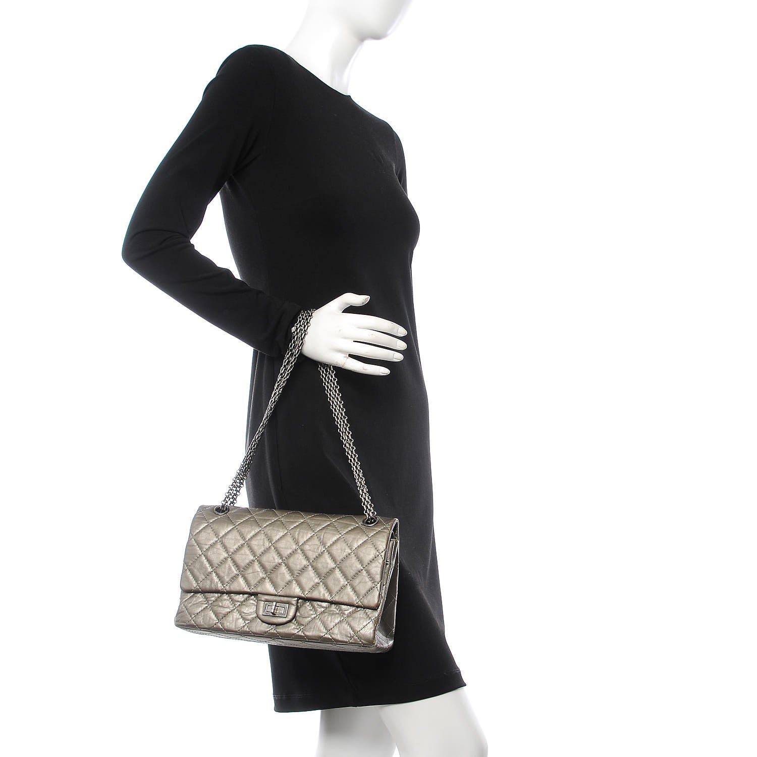 Chanel Metallic Aged Calfskin 2.55 Reissue 226 Flap Light Gold 2 of 15