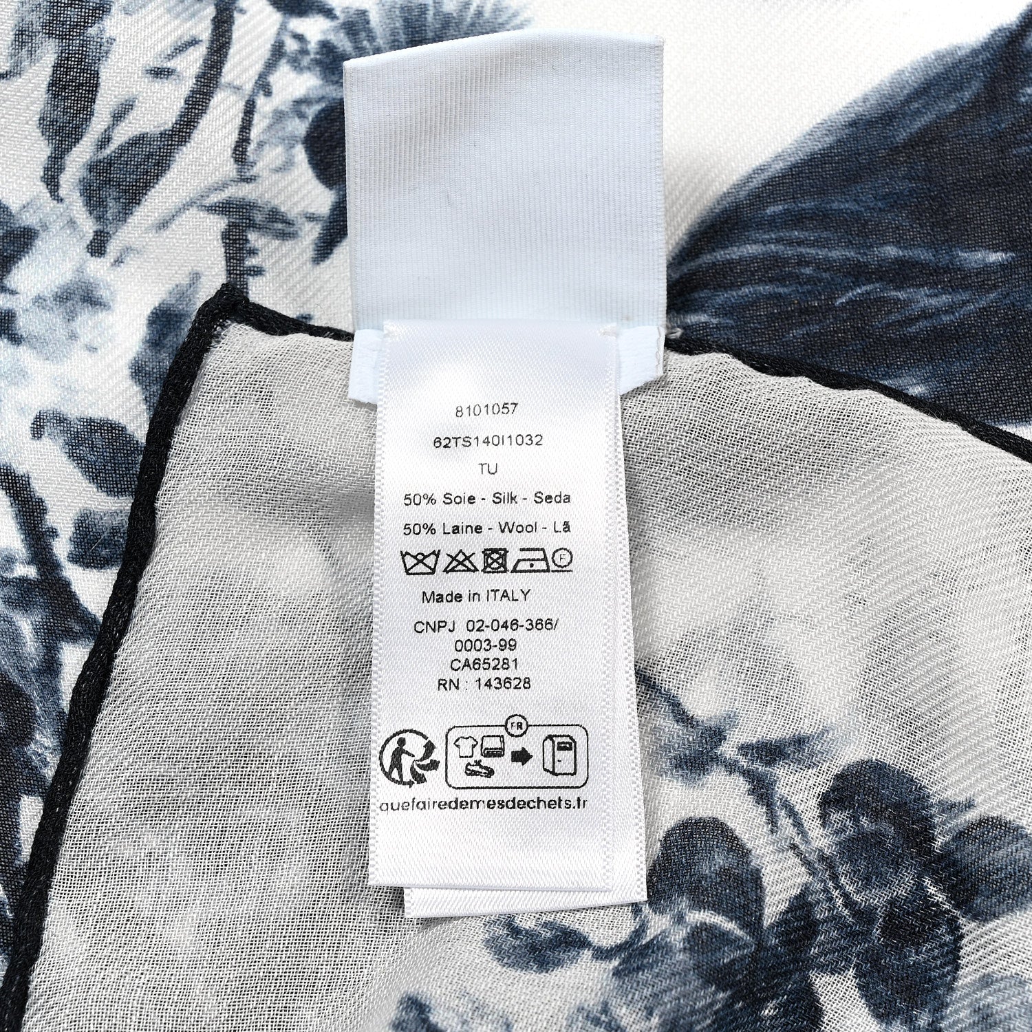 Christian Dior Wool Silk Toile De Jouy  Floral Garden Shawl 140 White Navy Blue 3 of 3