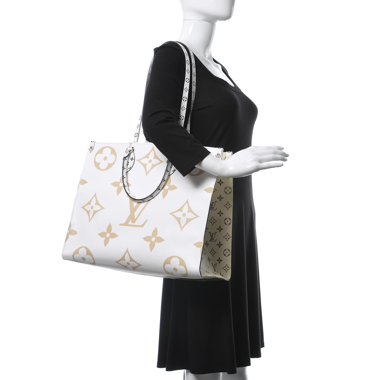 Monogram Giant Onthego GM Kaki Beige