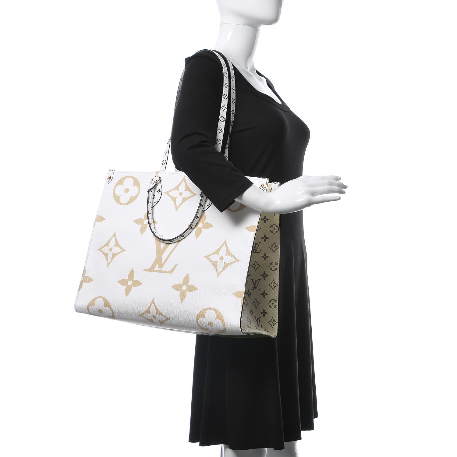 Louis Vuitton Monogram Giant Onthego GM Kaki Beige 2 of 11