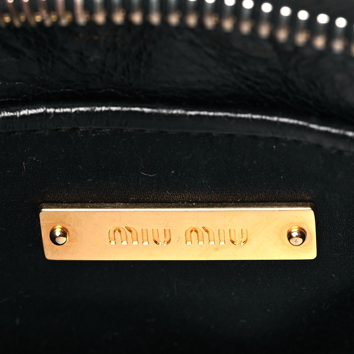 Vitello Shine Trapu Zip Crossbody Bag Black