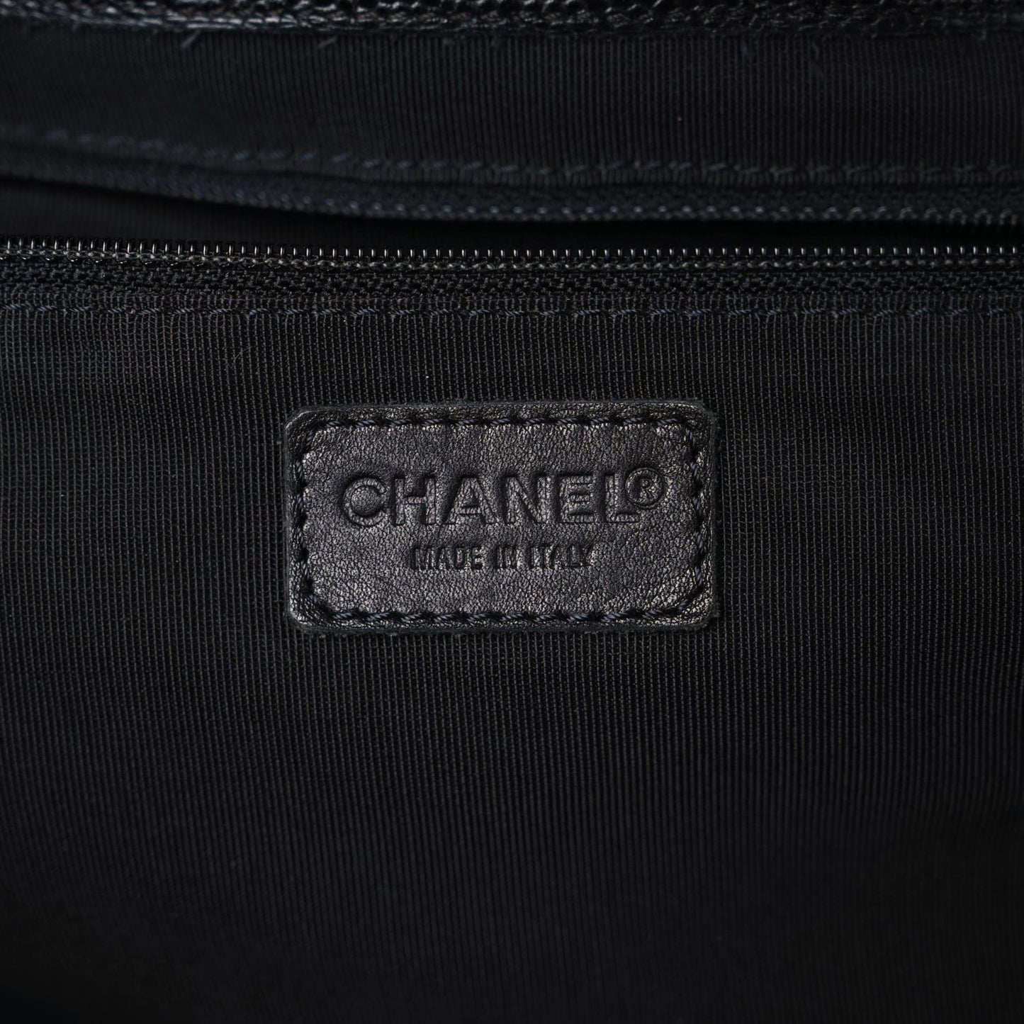 Caviar CC Tote Black