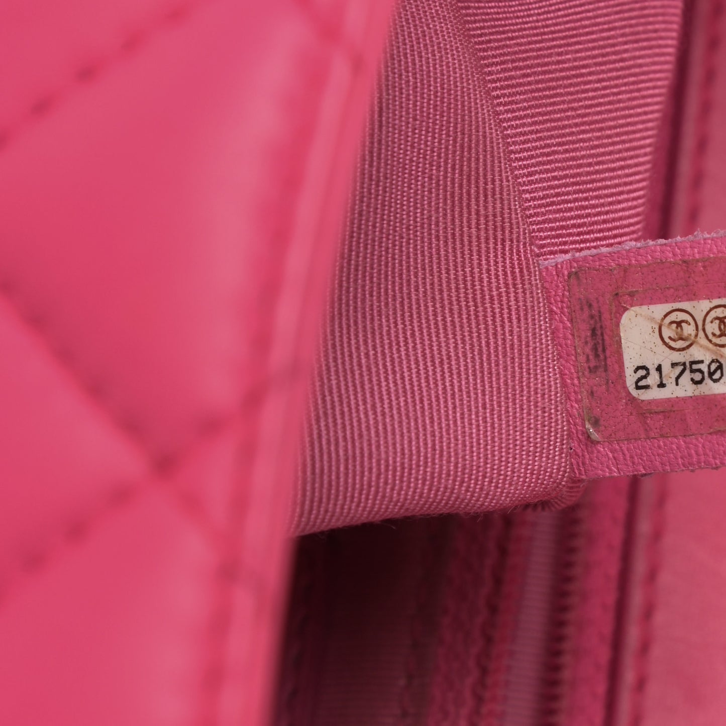 Lambskin Quilted Jumbo Mademoiselle Chic Flap Fuchsia