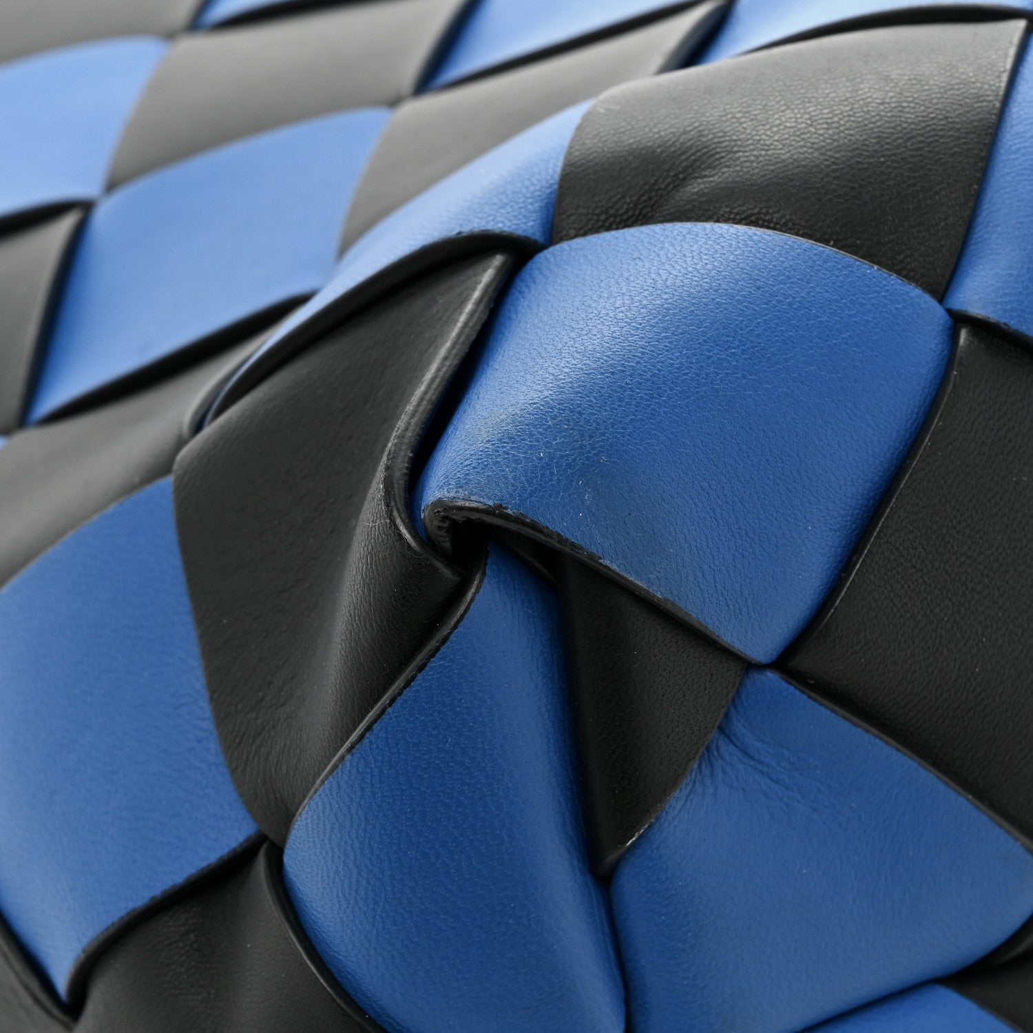 Bottega Veneta Nappa Maxi Cabat 30 Signal Blue Black 22 of 23
