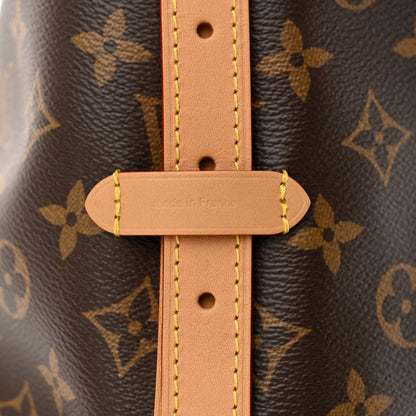 Louis Vuitton Monogram CarryAll MM 7 of 11