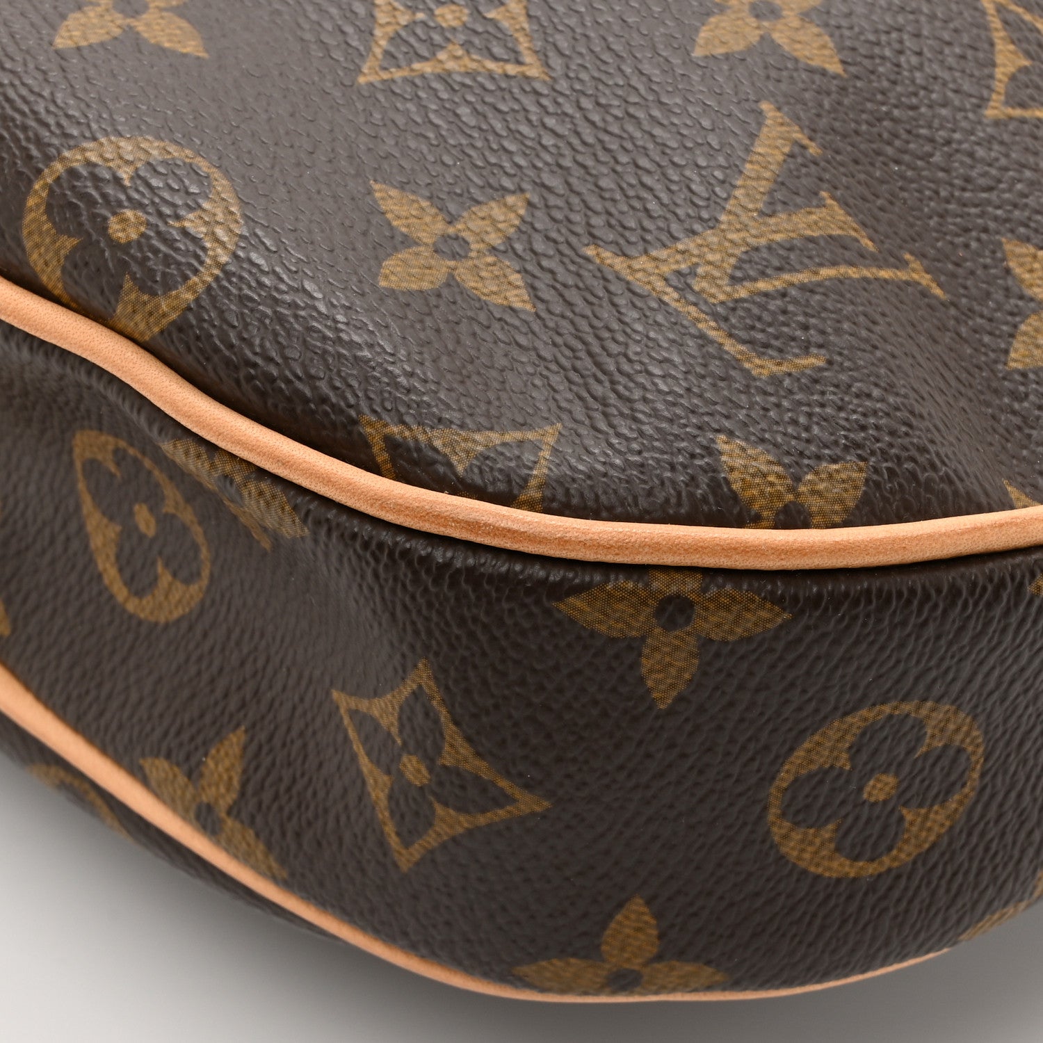 Louis Vuitton Monogram Odeon MM 13 of 14