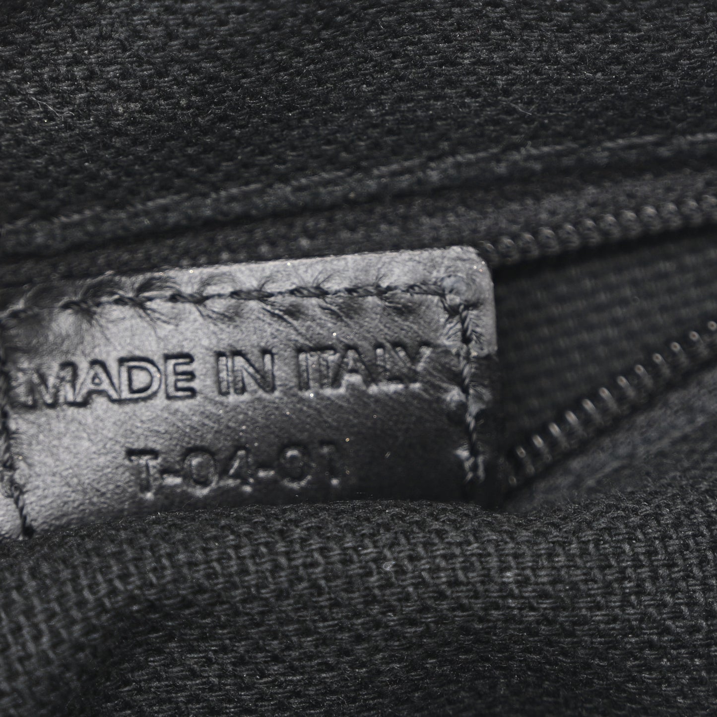 Nova Check Barrel Bag Black