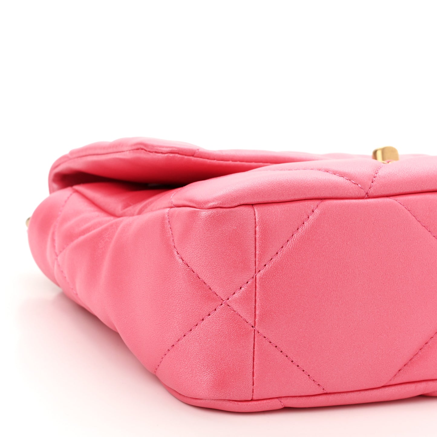 Shiny Lambskin Quilted Medium Chanel 19 Flap Pink