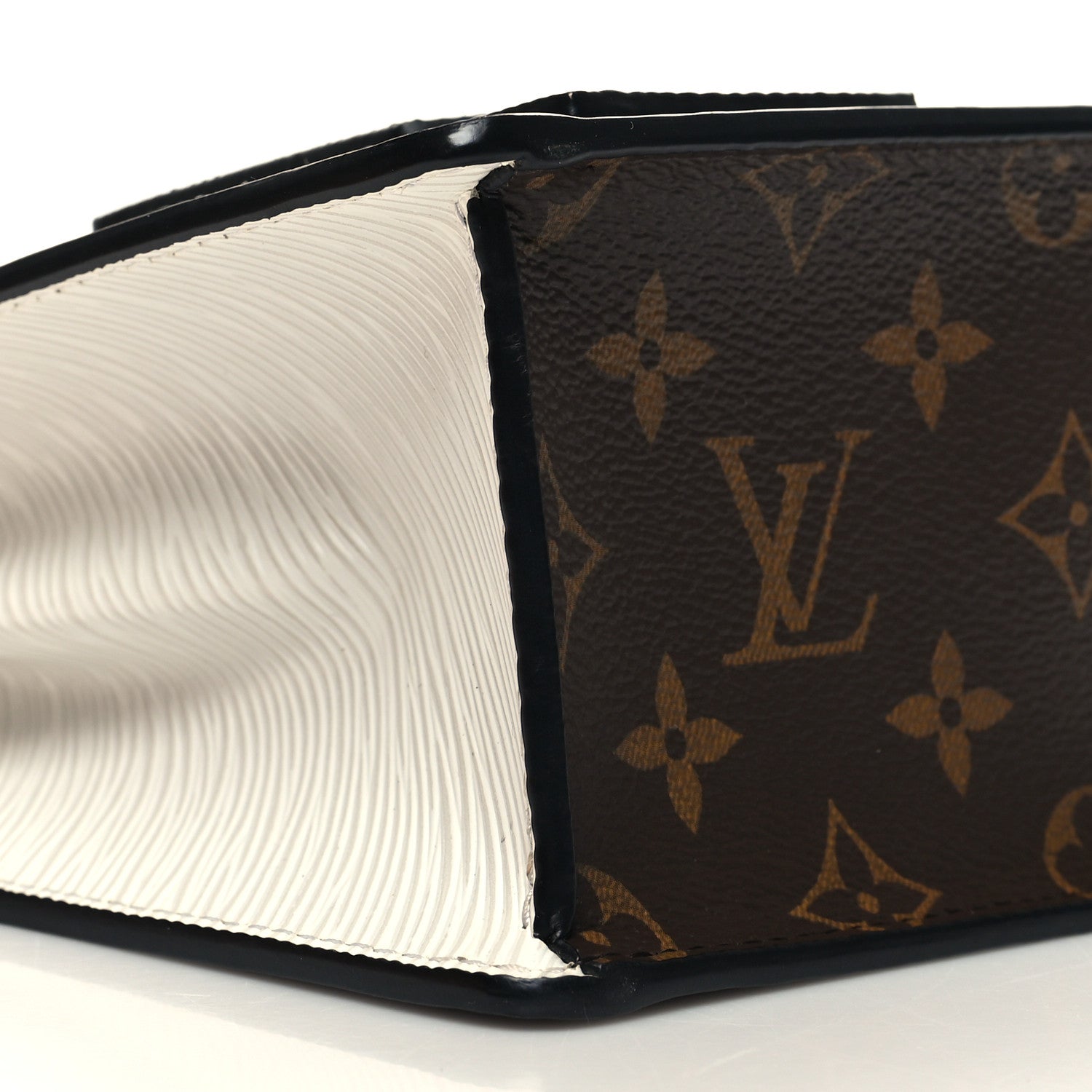 Louis Vuitton Vernis Epi Monogram Spring Street Black 8 of 10