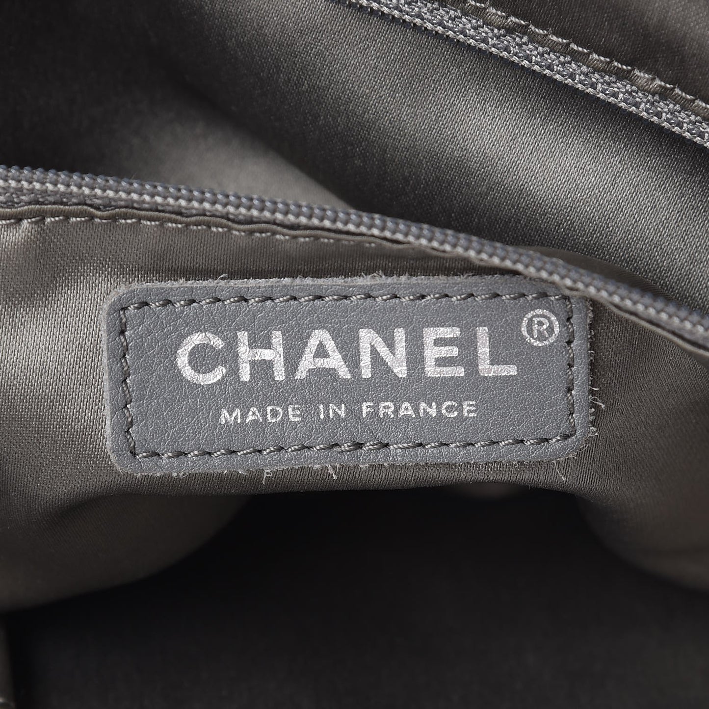 Calfskin XL Rock and Chain Flap Black