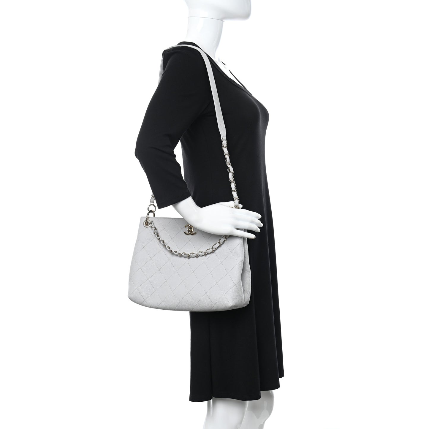 Caviar Quilted City Walk Hobo Light Grey