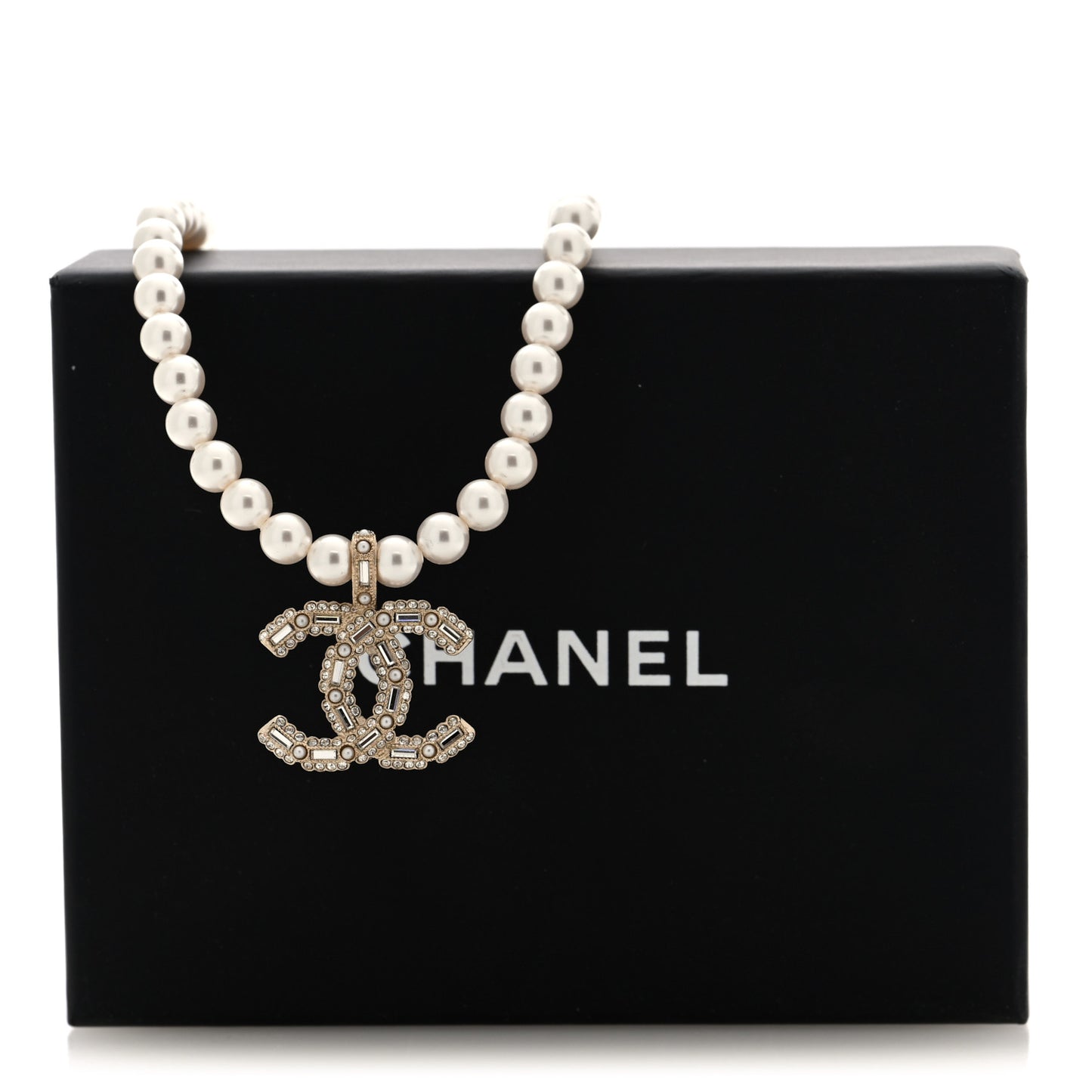 Pearl Crystal Baguette CC Short Necklace Gold