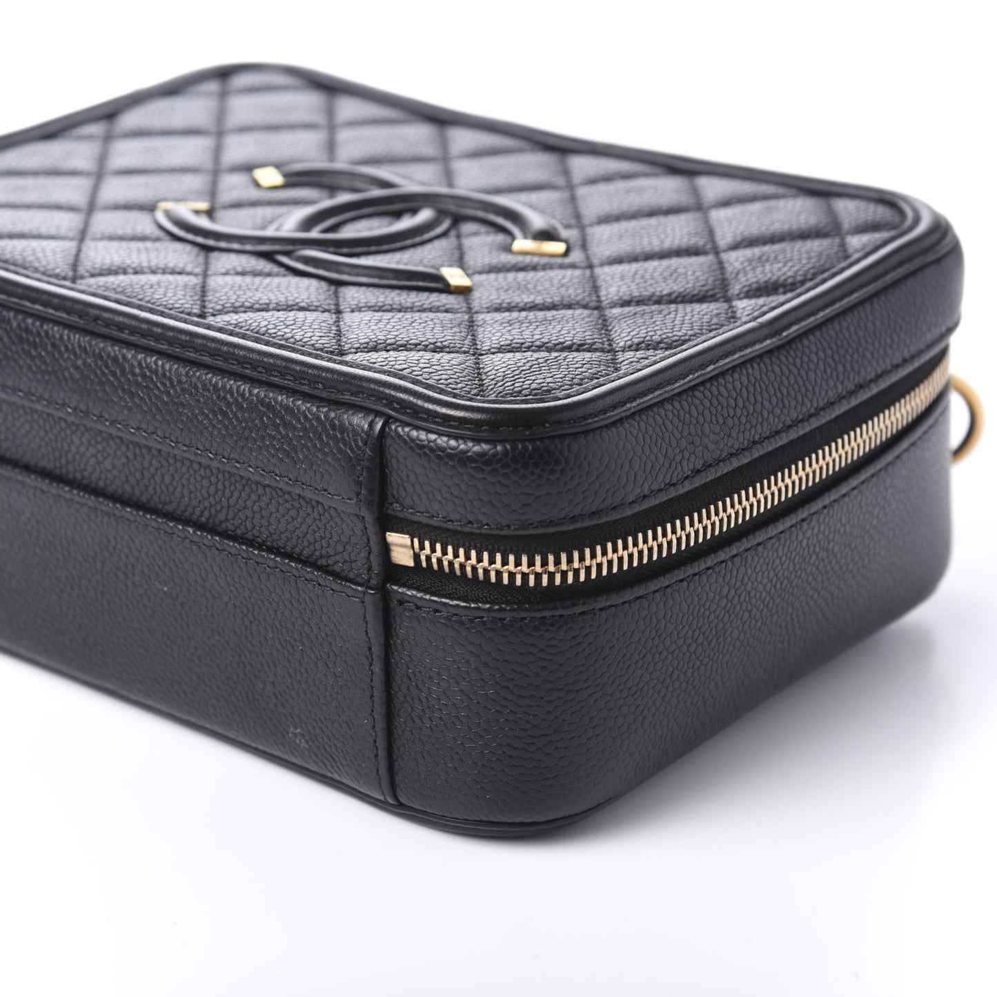 Caviar Quilted Medium CC Filigree Vanity Case Black