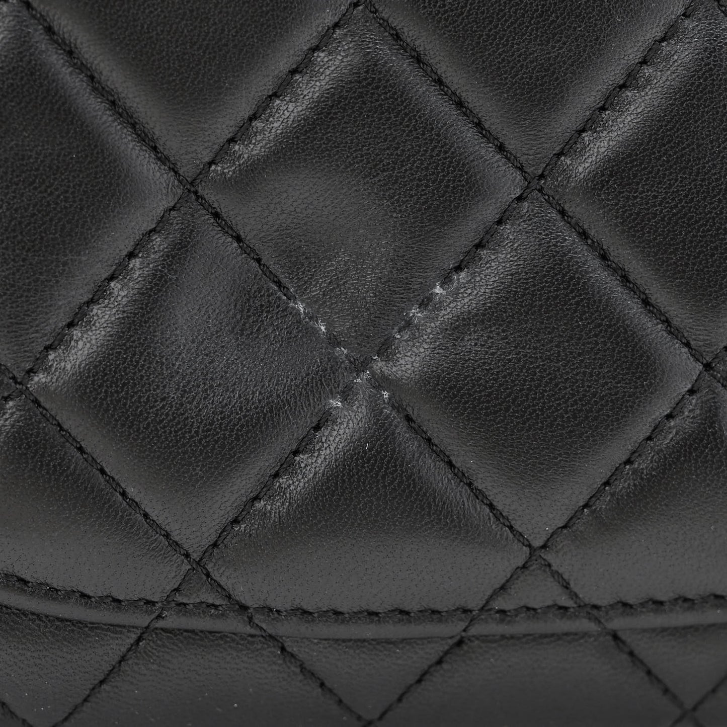 Lambskin Quilted Mini Pearl Crush Flap Black