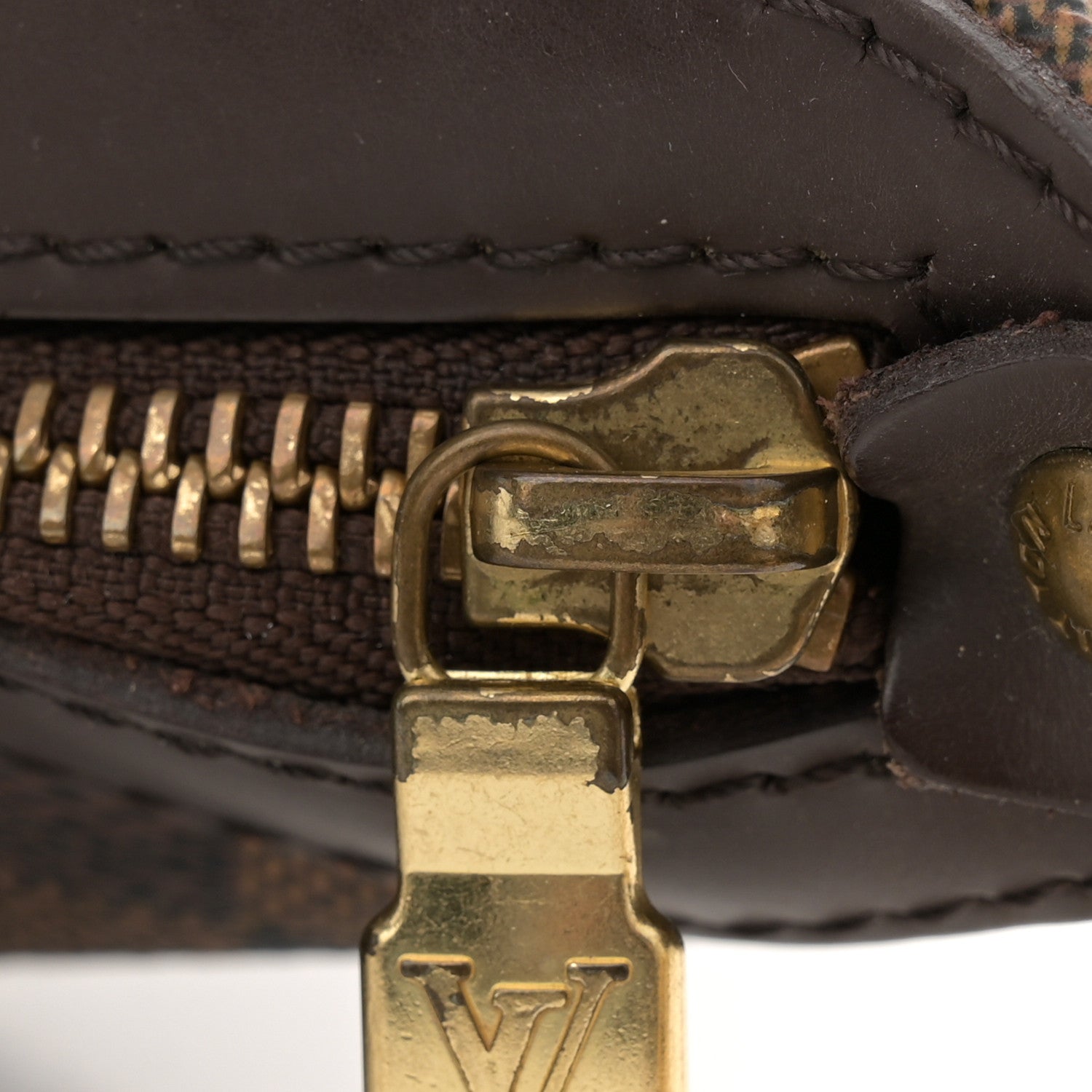 Louis Vuitton Damier Ebene Illovo MM 11 of 12