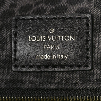 Louis Vuitton Monogram Giant Wild At Heart Onthego GM Arizona 6 of 10