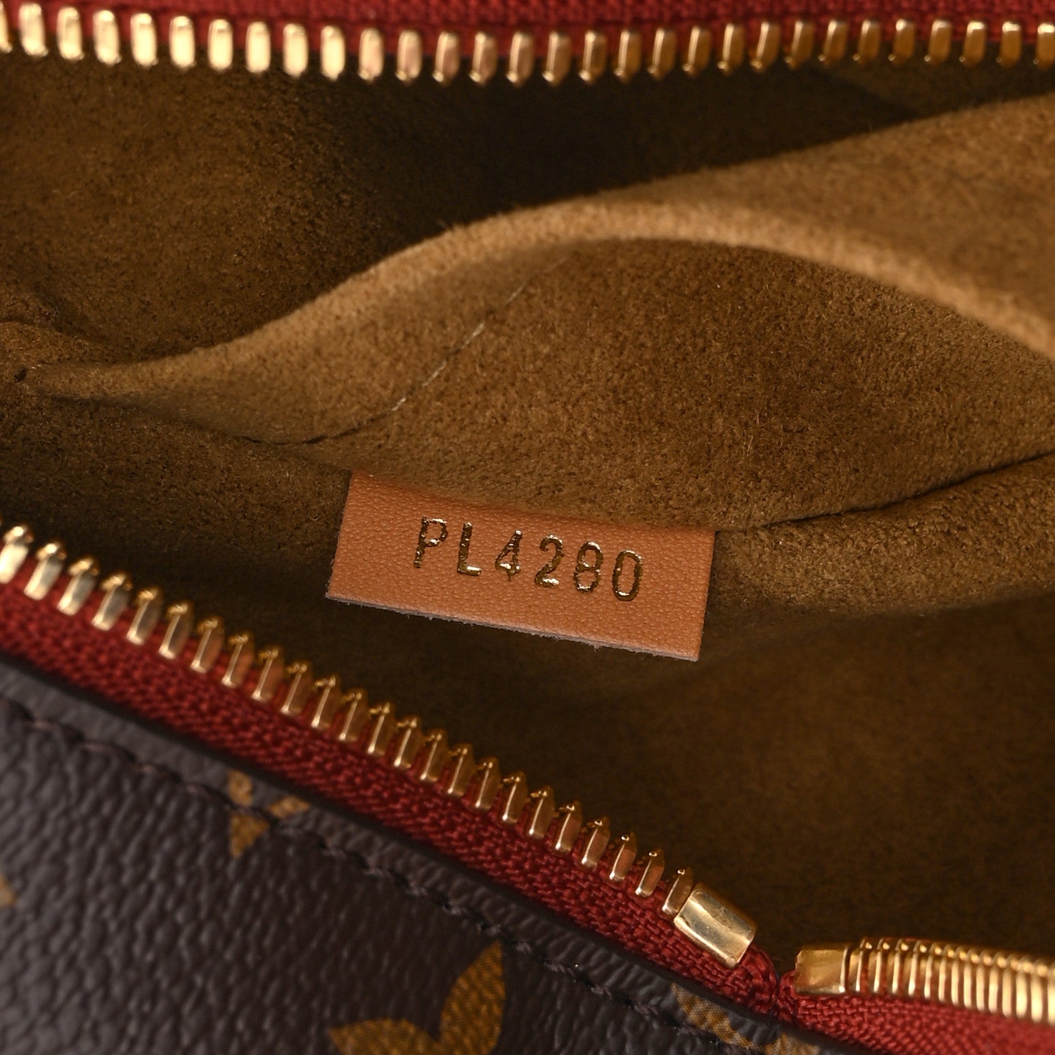 Louis Vuitton Monogram Game On Coeur 7 of 10