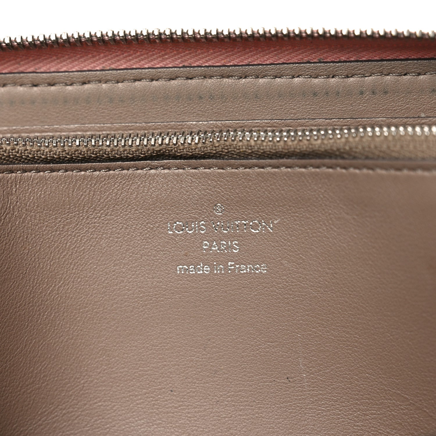 Louis Vuitton Veau Cachemire Comete Wallet Magnolia 6 of 9