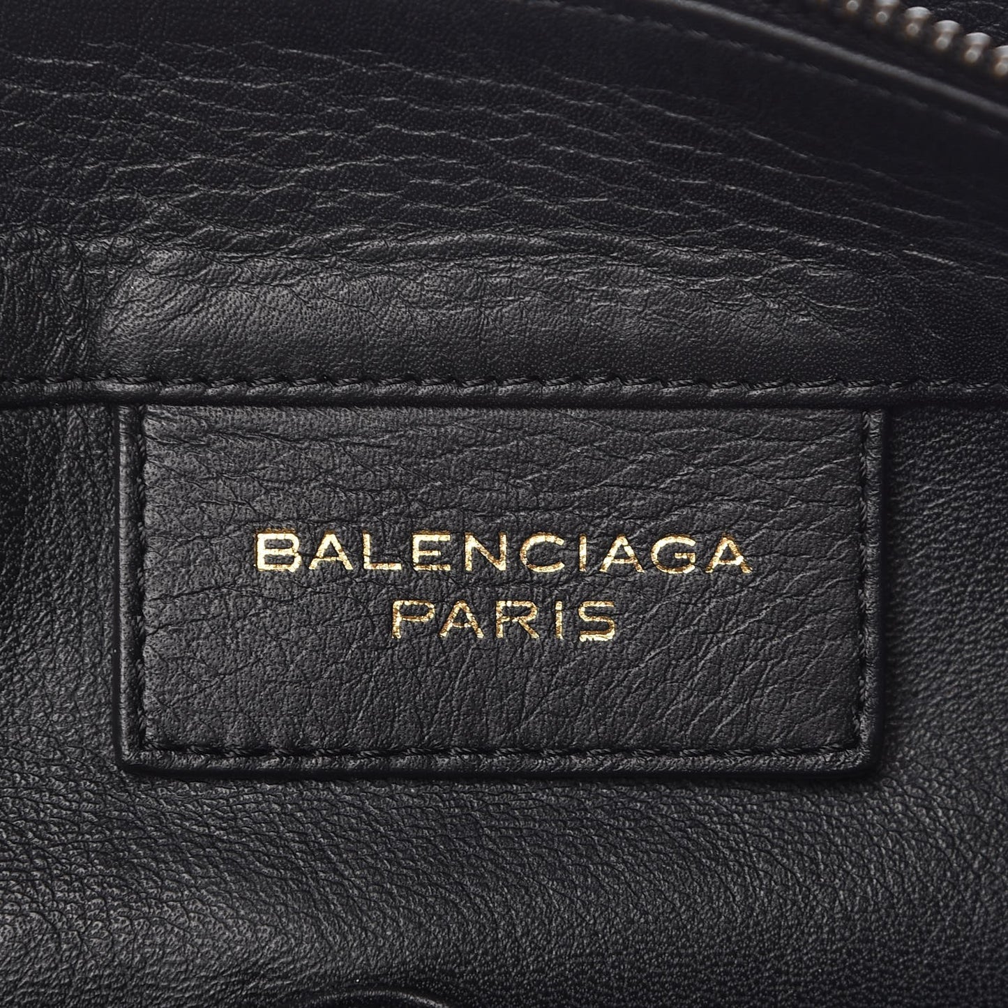 Veau Papier Tote Black