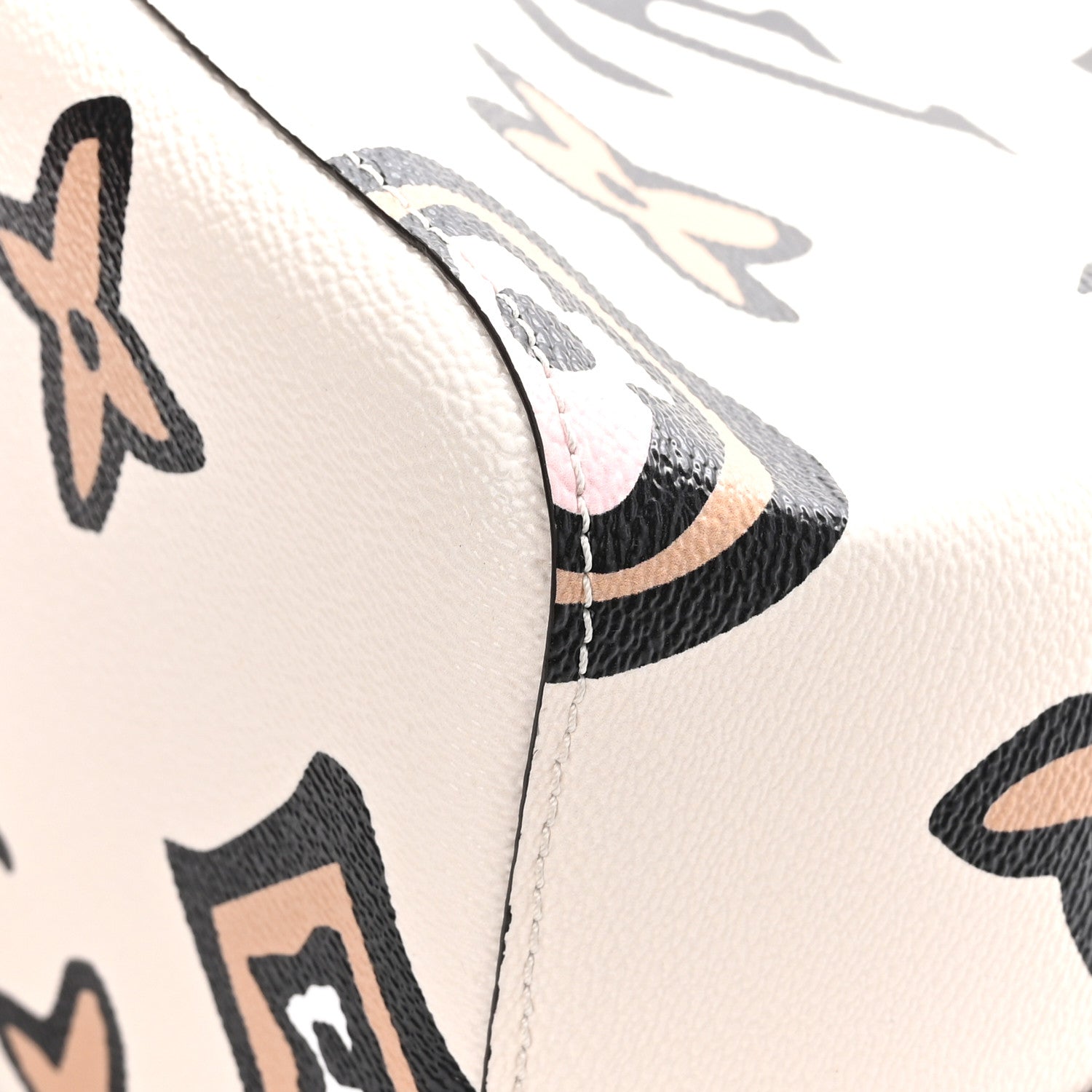 Louis Vuitton Monogram Giant Wild At Heart Neonoe MM Creme 11 of 11