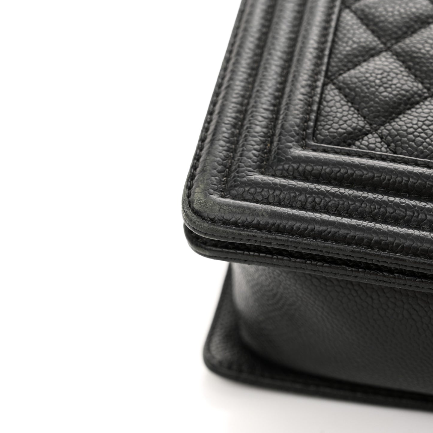 Caviar Quilted Medium Boy Flap Black
