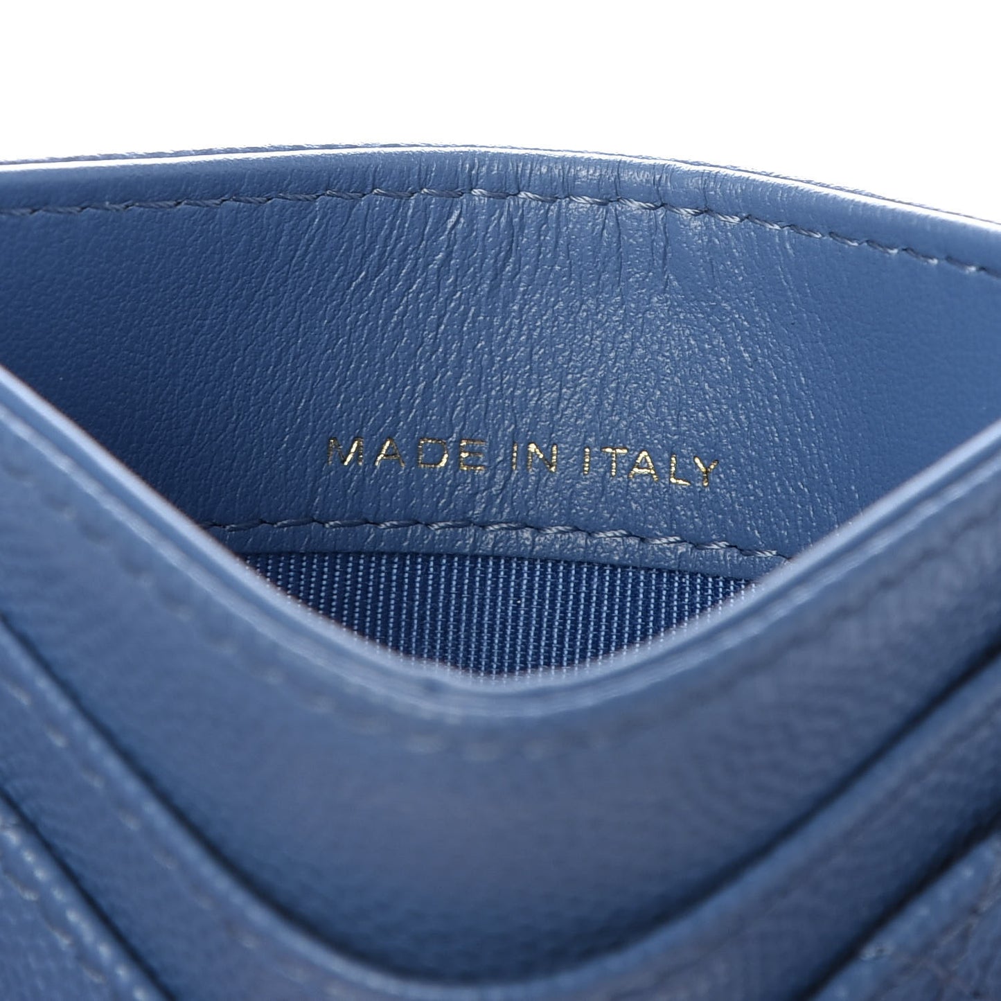 Caviar Quilted Card Holder Blue