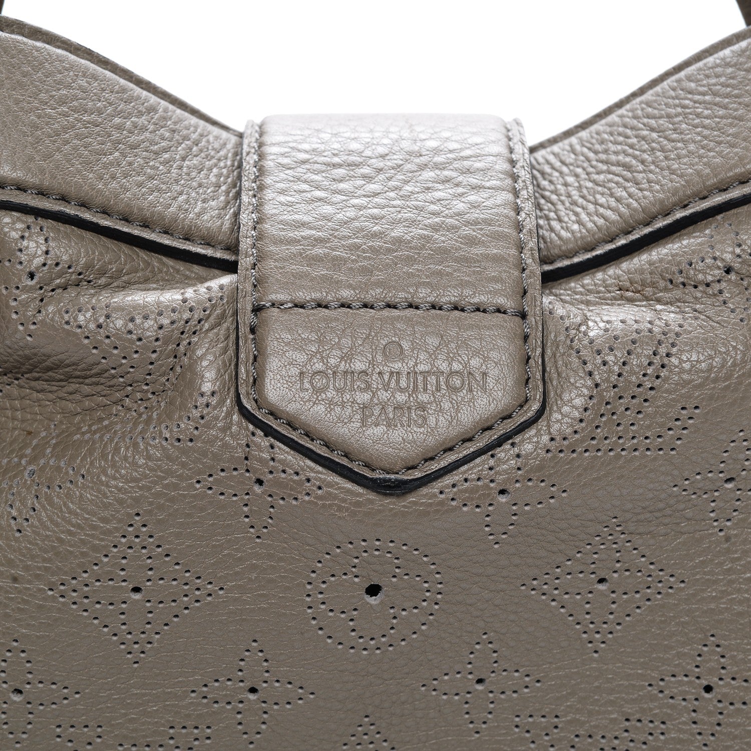 Louis Vuitton Mahina Cirrus PM Taupe 8 of 9