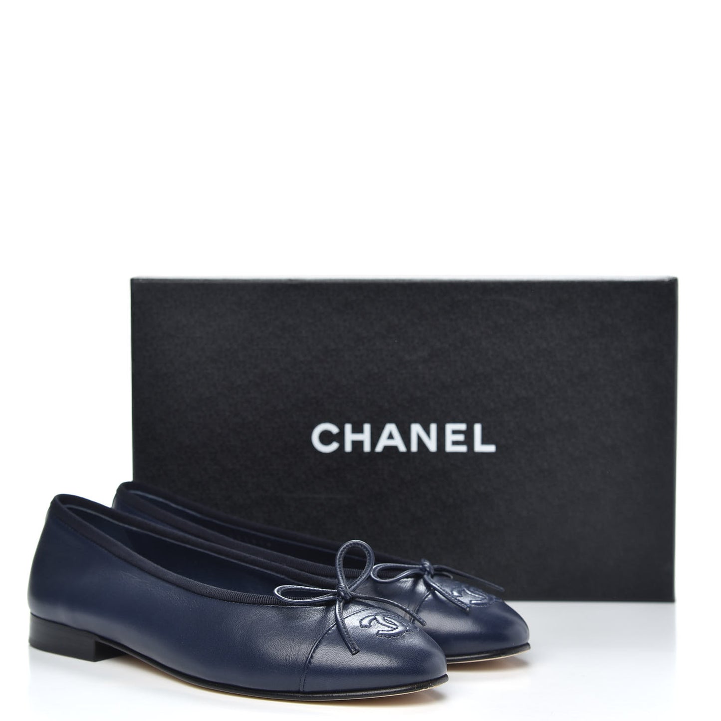 Lambskin CC Cap Toe Ballerina Flats 36 Navy