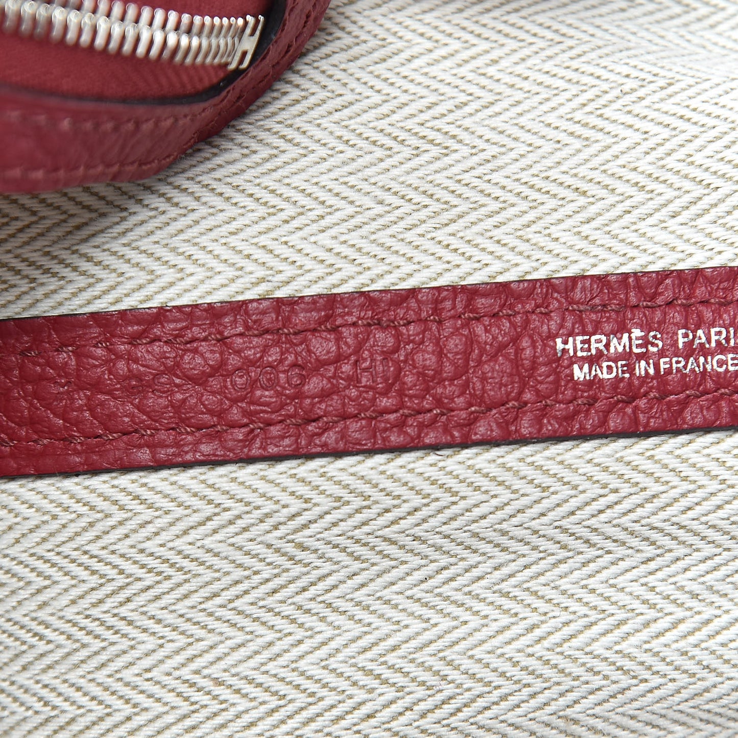 Vache Country Garden Party 36 MM Rouge Grenat