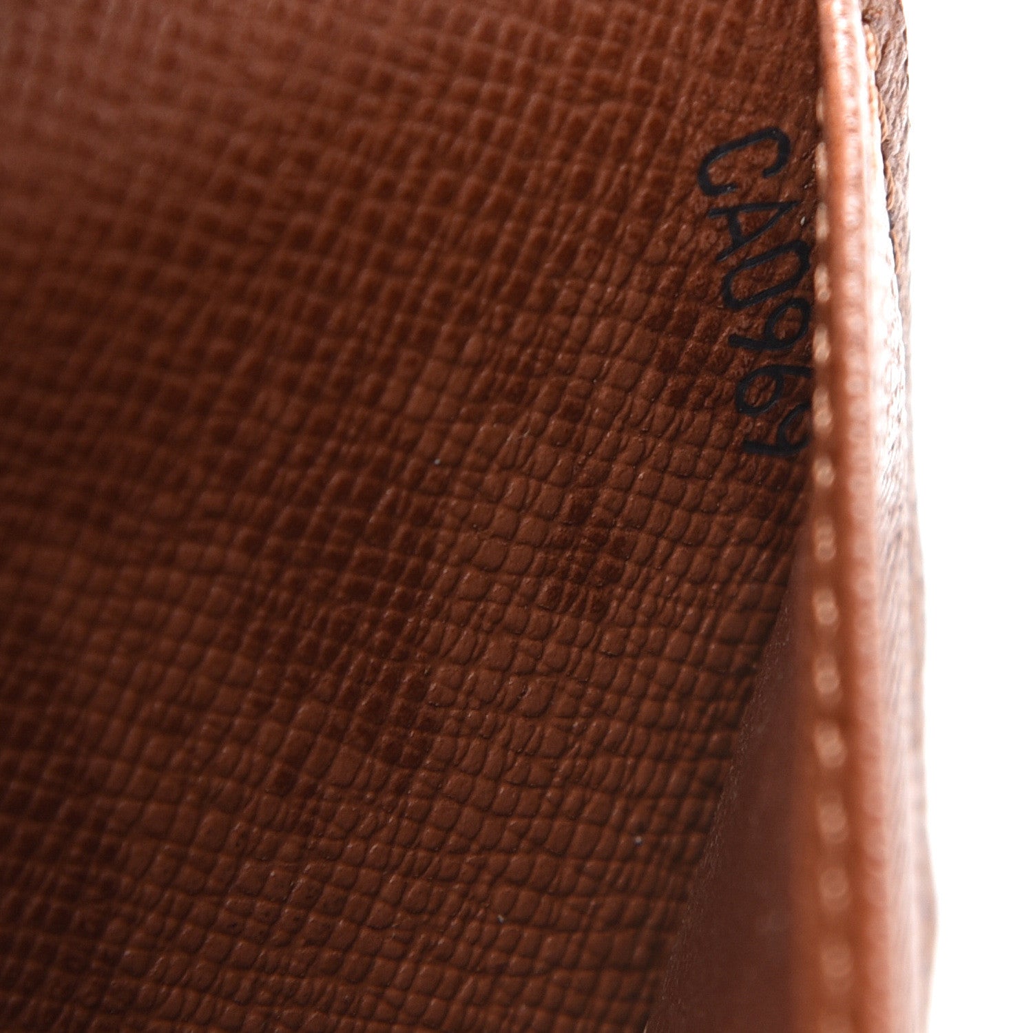 Louis Vuitton Monogram Small Ring Agenda Cover 6 of 9