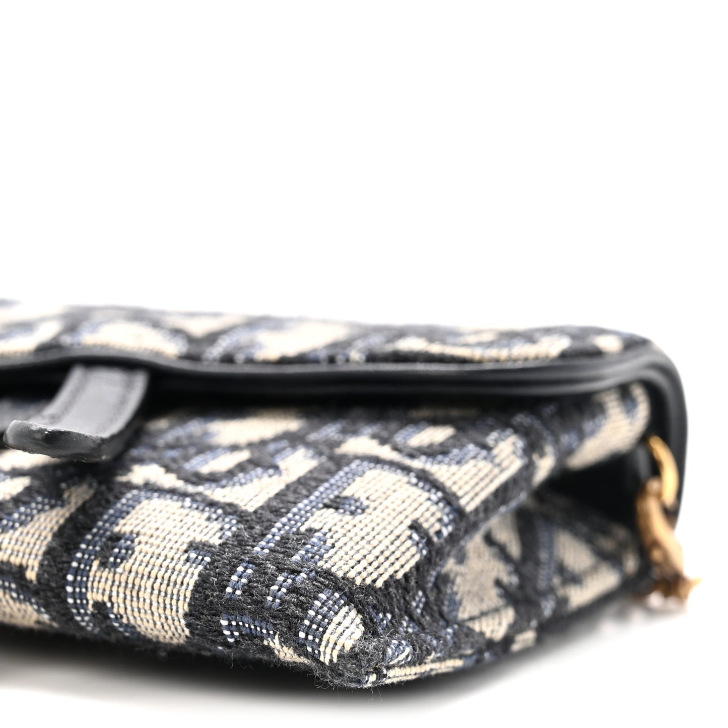 Oblique Nano Saddle Chain Pouch Blue