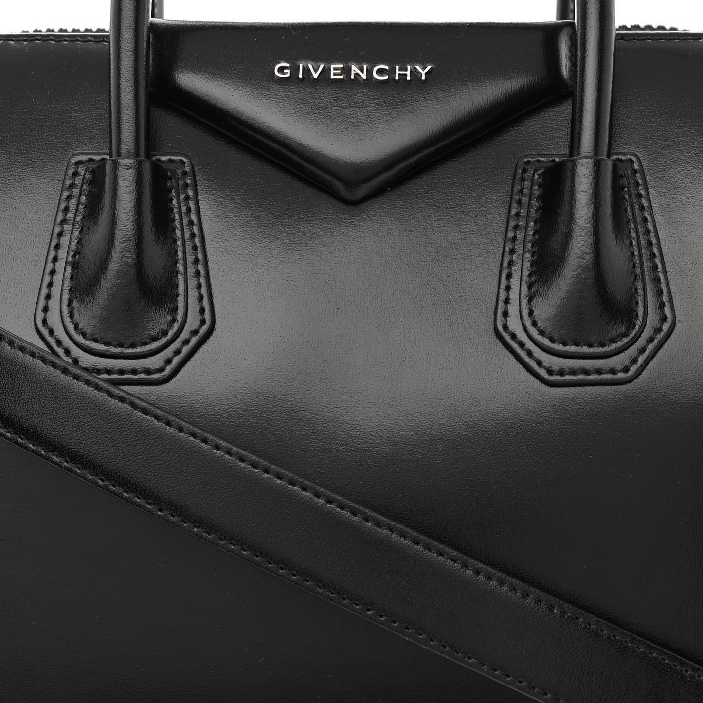 Shiny Lord Calfskin Small Antigona Black