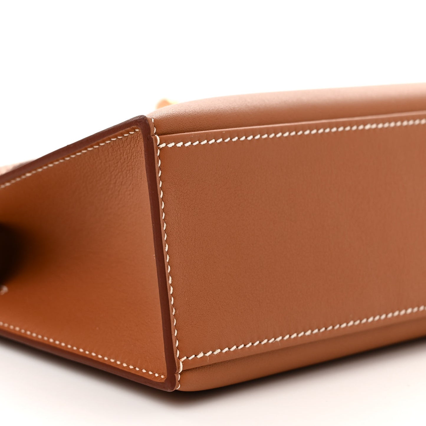 Swift Kelly Pochette Clutch Gold