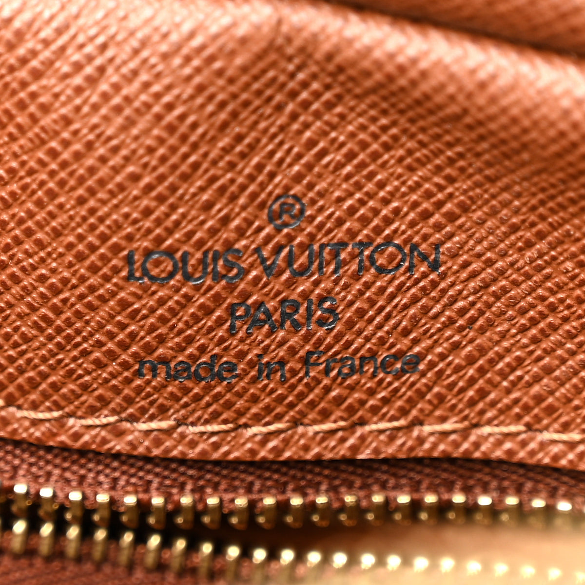 Monogram Nil 28