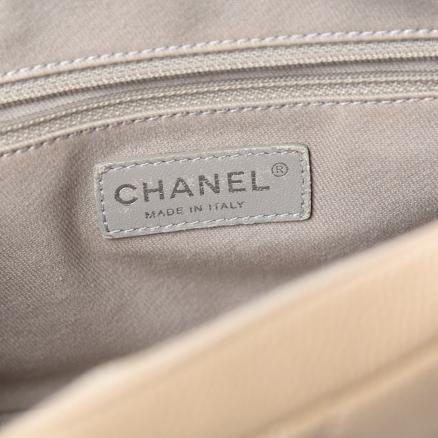 Chanel Caviar Quilted Medium Easy Flap Beige 5 of 9