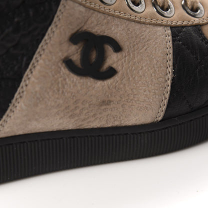 Chanel Washed Lambskin Quilted Lace Up CC Sneakers 39.5 Black Beige 6 of 10