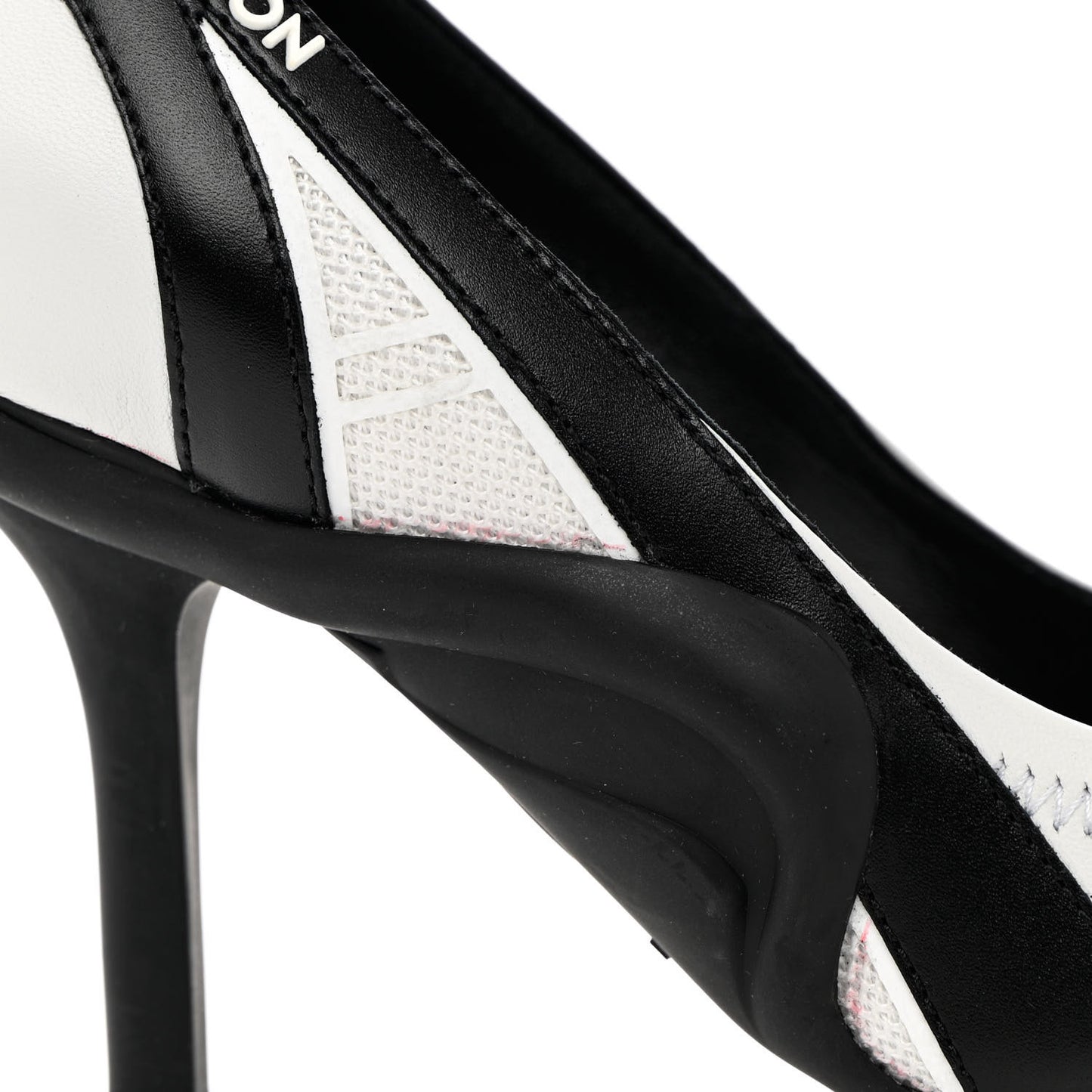 Lambskin Archlight Pumps 37 Black White