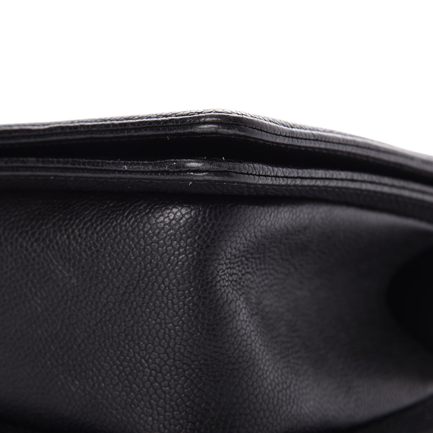 Caviar Quilted Medium Boy Flap Black