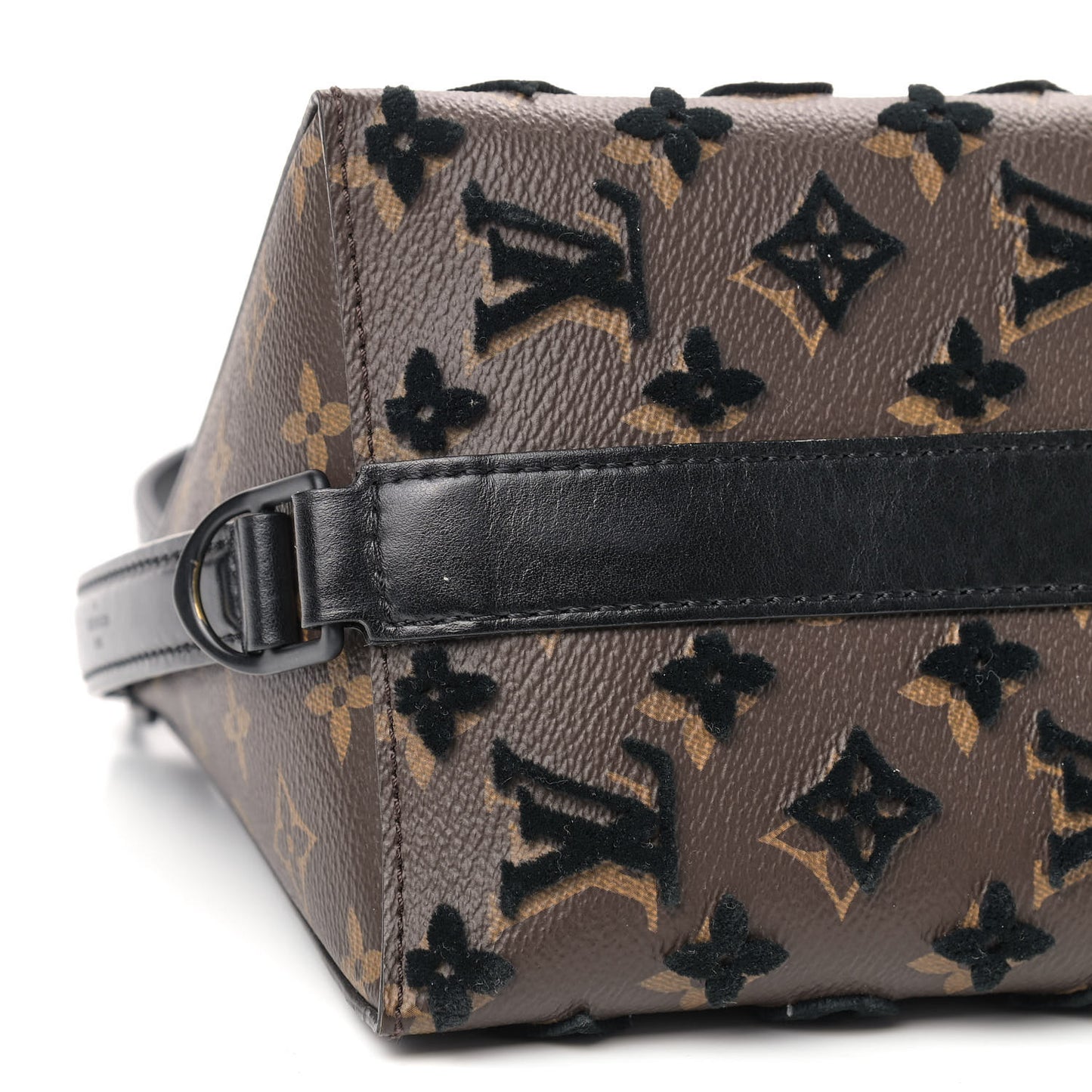 Monogram Tuffetage Triangle Messenger Black