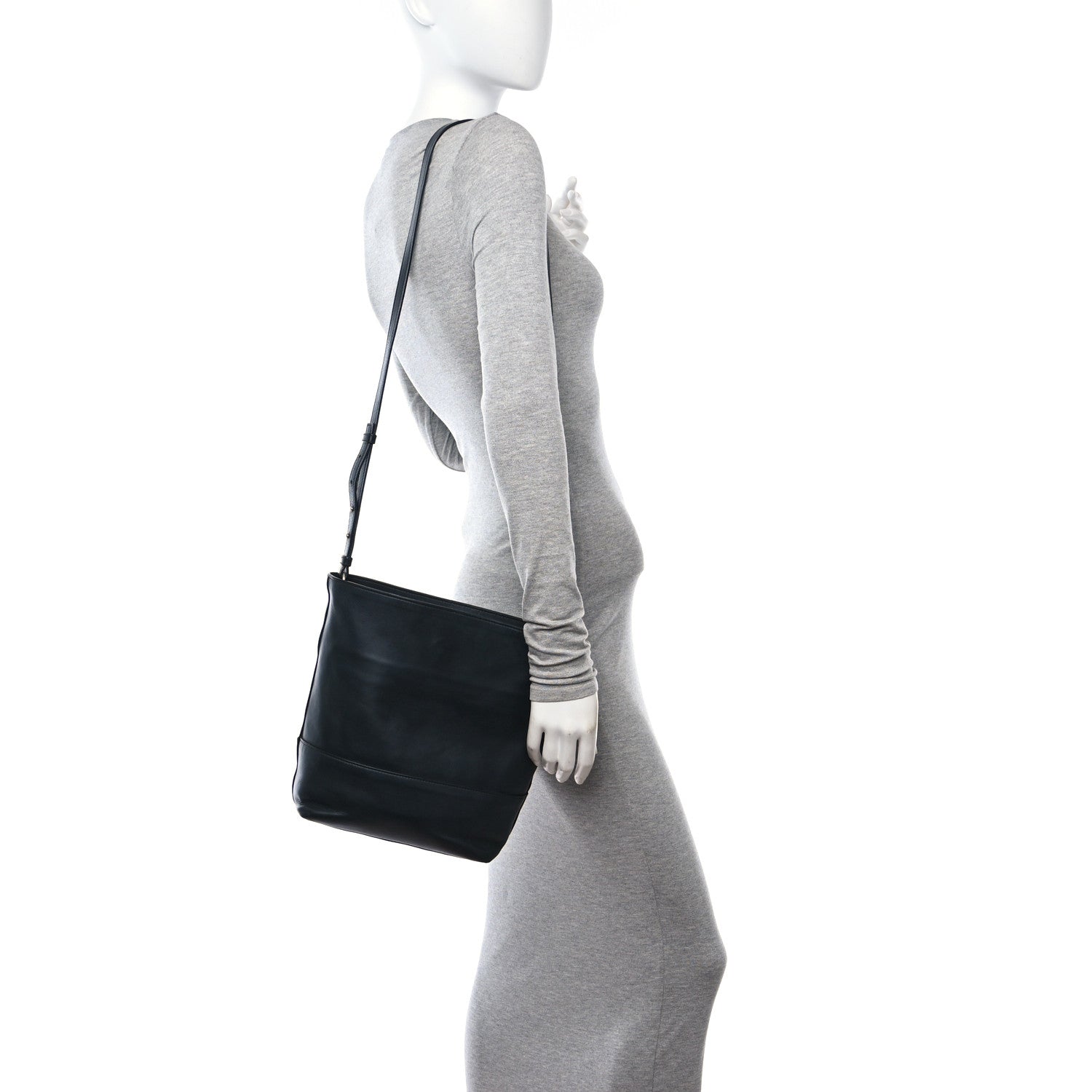 Bottega Veneta Smooth Matte Calfskin Bucket Bag Black 2 of 12