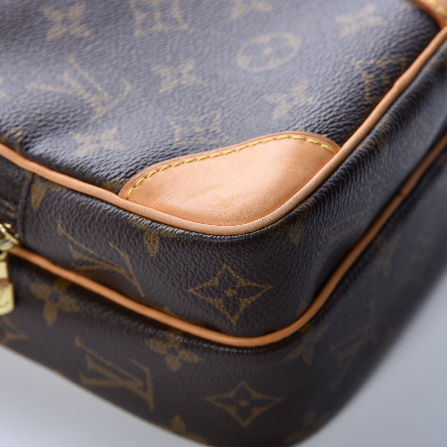 Monogram Amazone