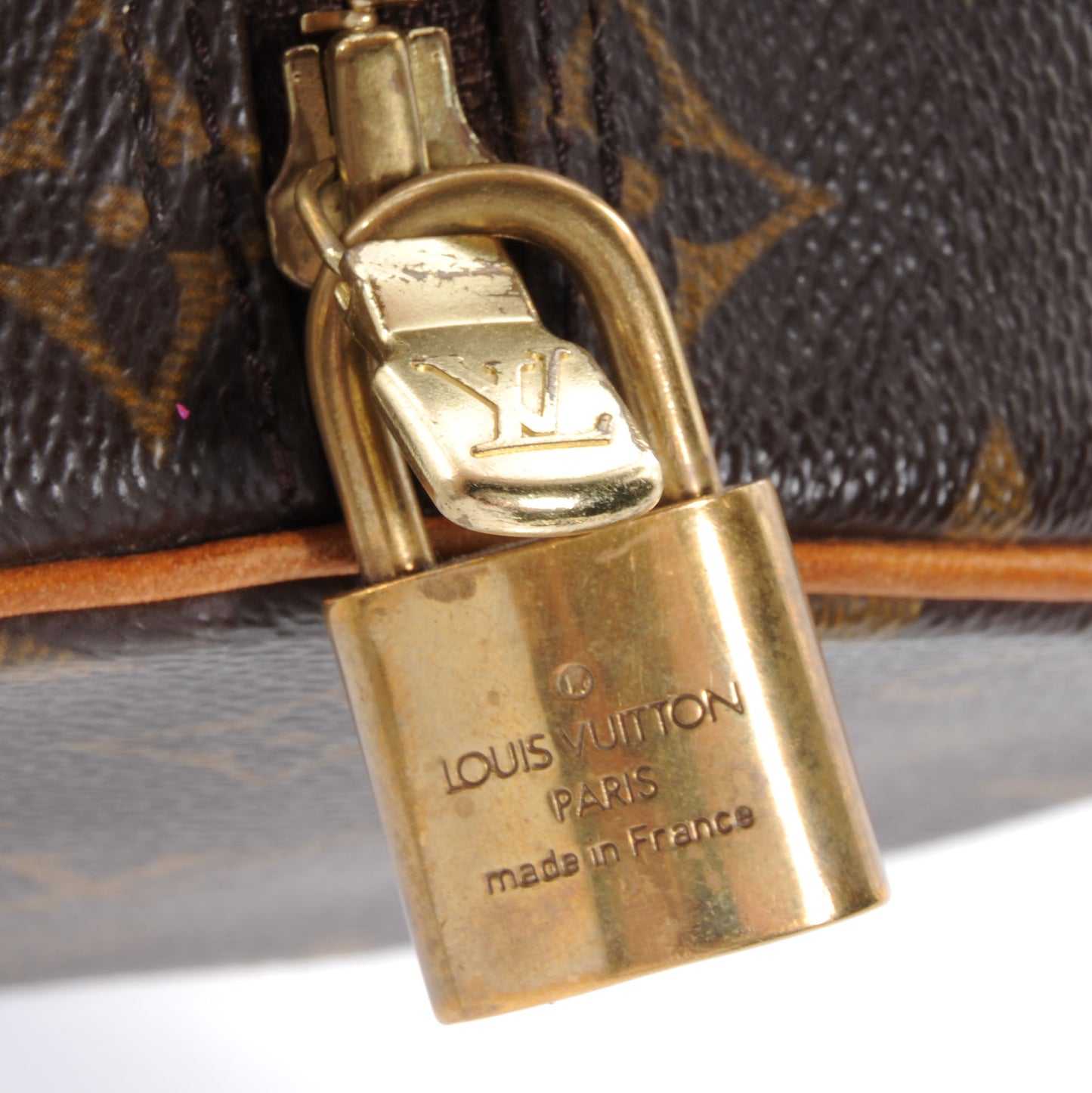 Monogram Papillon 26