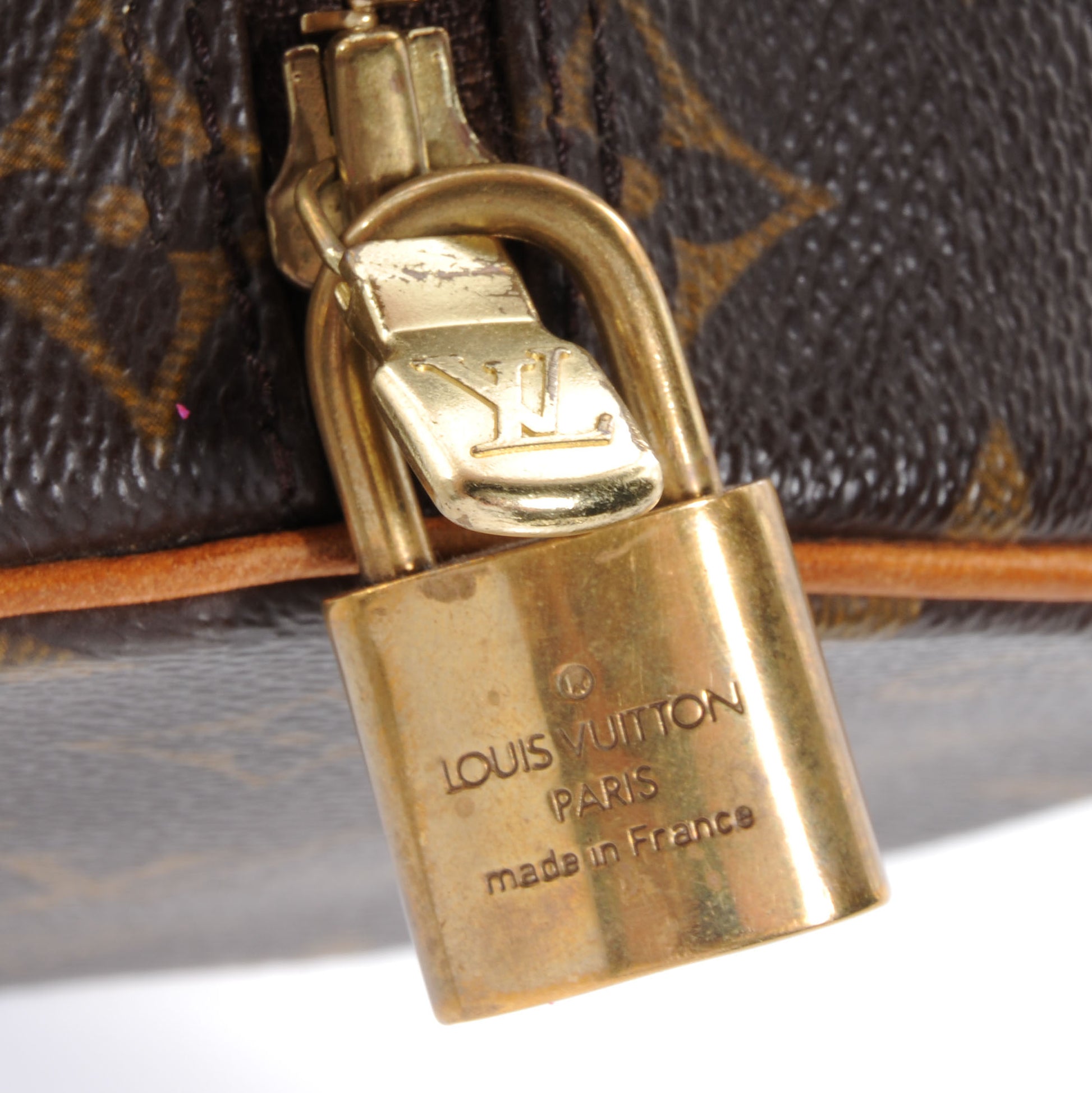 Louis Vuitton Monogram Papillon 26 8 of 8
