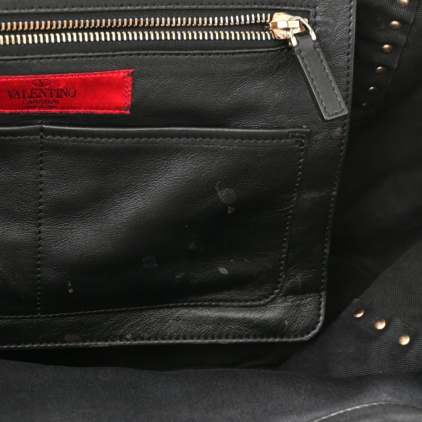 Vitello Medium Rockstud Tote Black