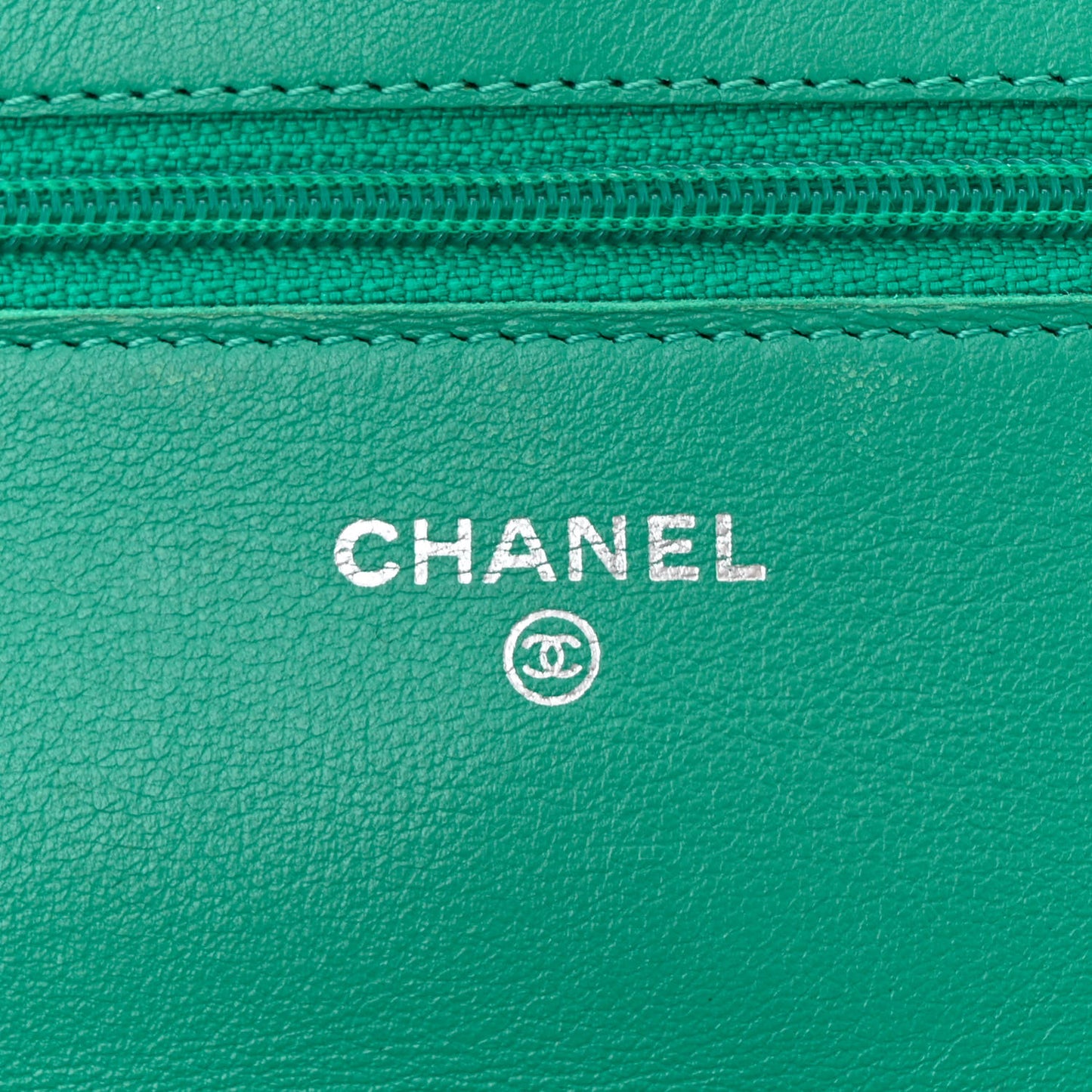 Patent Quilted Wallet On Chain WOC Green