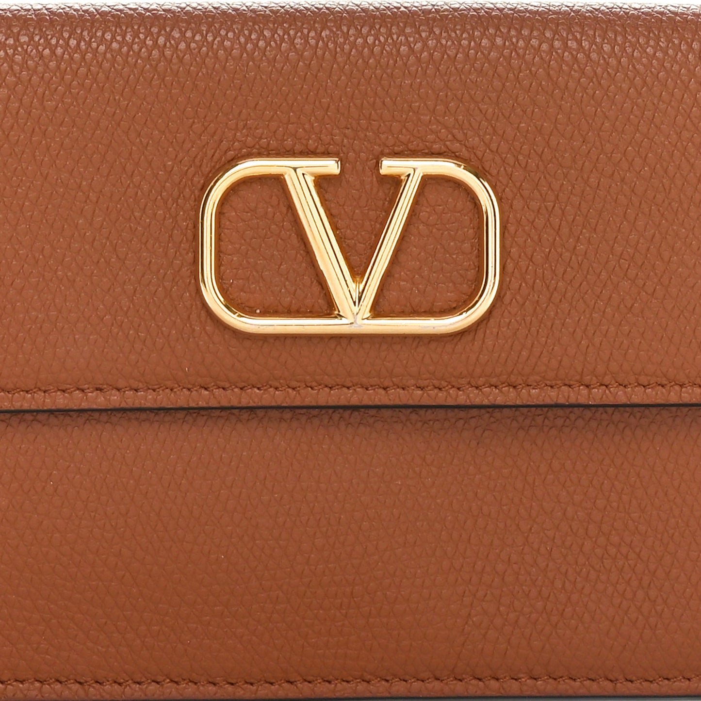 Grainy Calfskin Vlogo Wristlet Clutch Tan