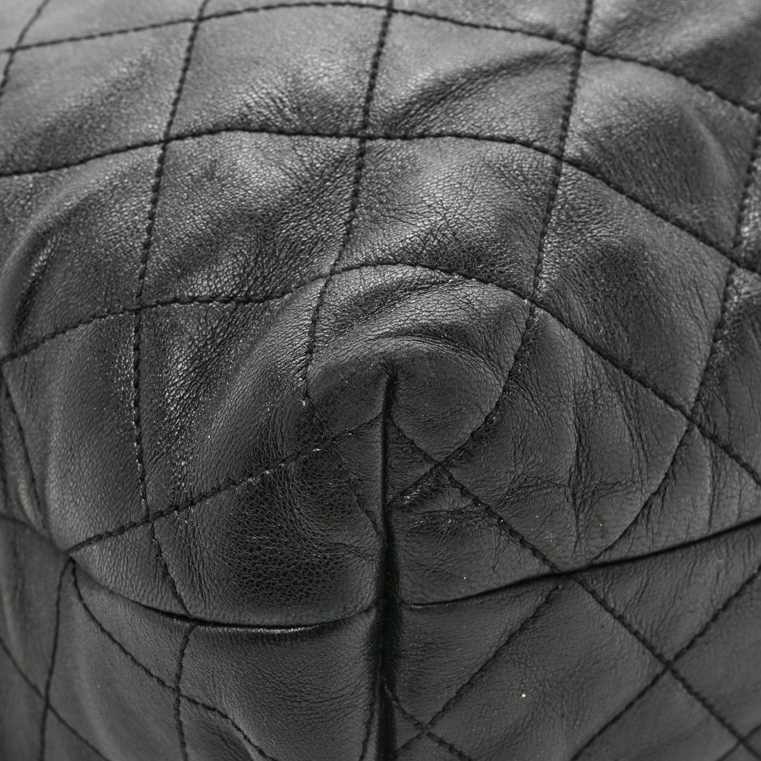 Saint Laurent Lambskin Quilted Maxi Icare Shopping Tote Black 15 of 18
